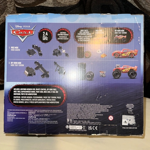 DISNEYPARKS PIXAR EXCLUSIVE - DISNEY PIXAR RC LIGHTNING MCQUEEN RC CAR - Picture 6 of 12